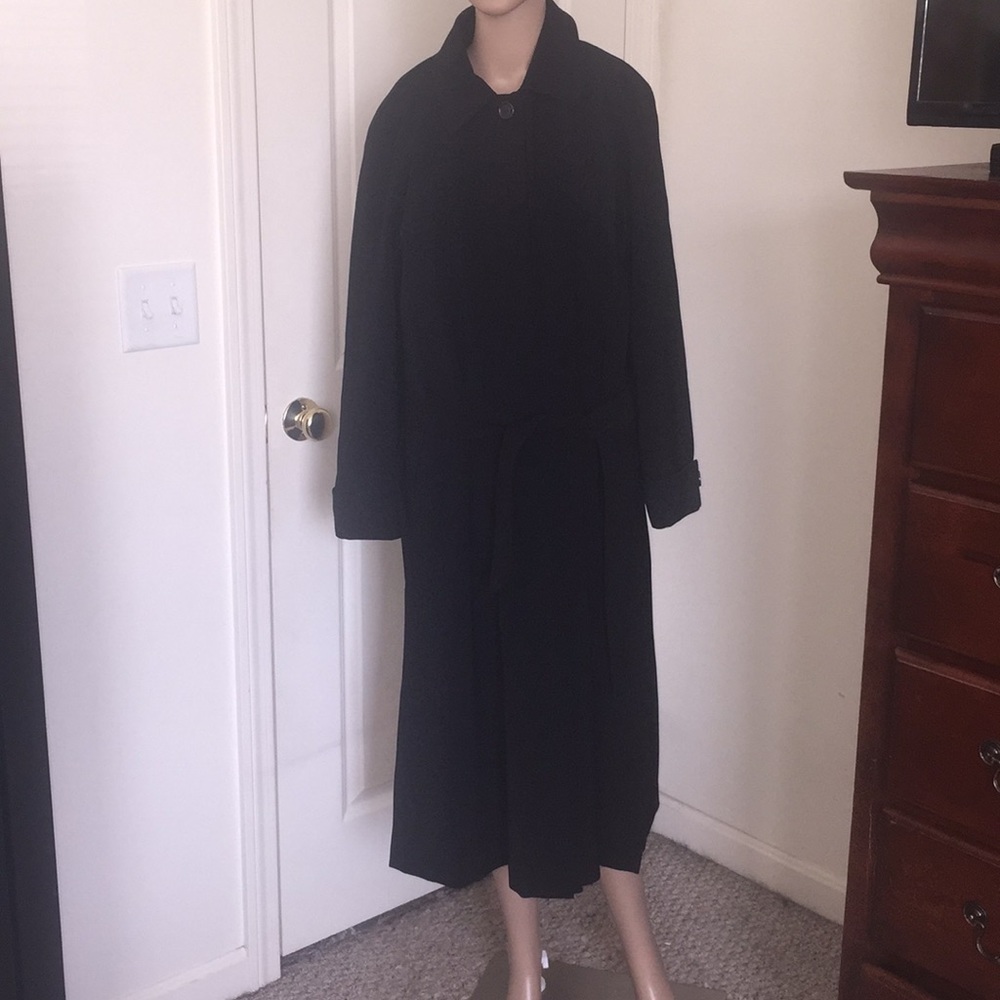 Long black coat size 4 Petite
